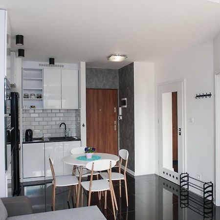 Apartament Winogrady Hawelanska Познан Екстериор снимка