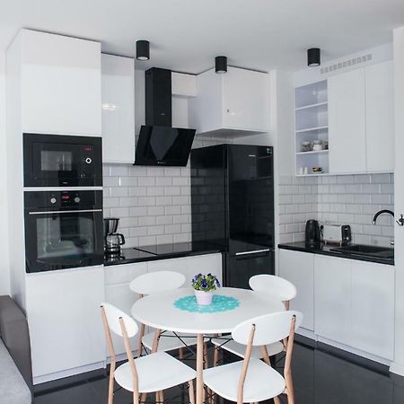 Apartament Winogrady Hawelanska Познан Екстериор снимка