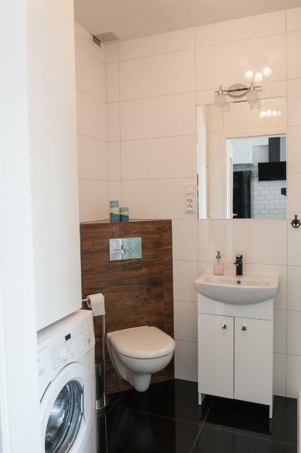 Apartament Winogrady Hawelanska Познан Екстериор снимка
